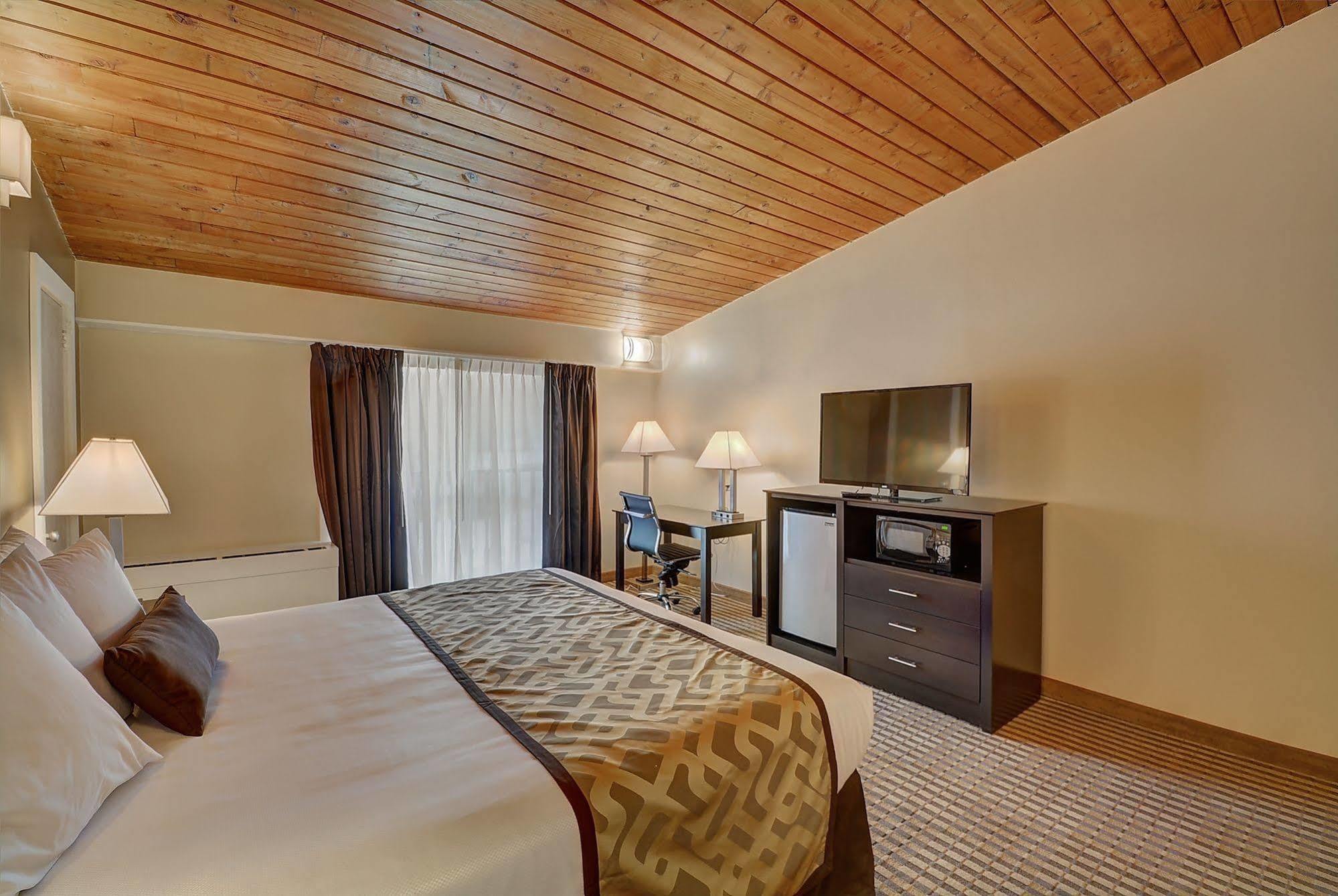 The Putney Inn ภายนอก รูปภาพ